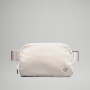 Lululemon everywhere belt bag White Opal
